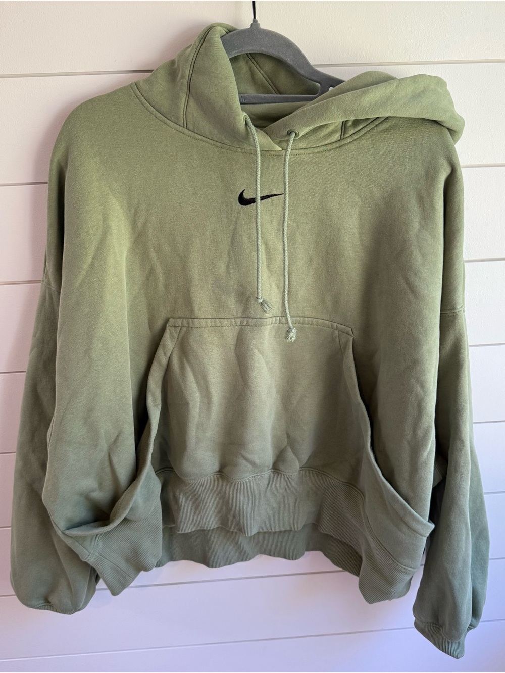 Nike oversized pistachio green hoodie med